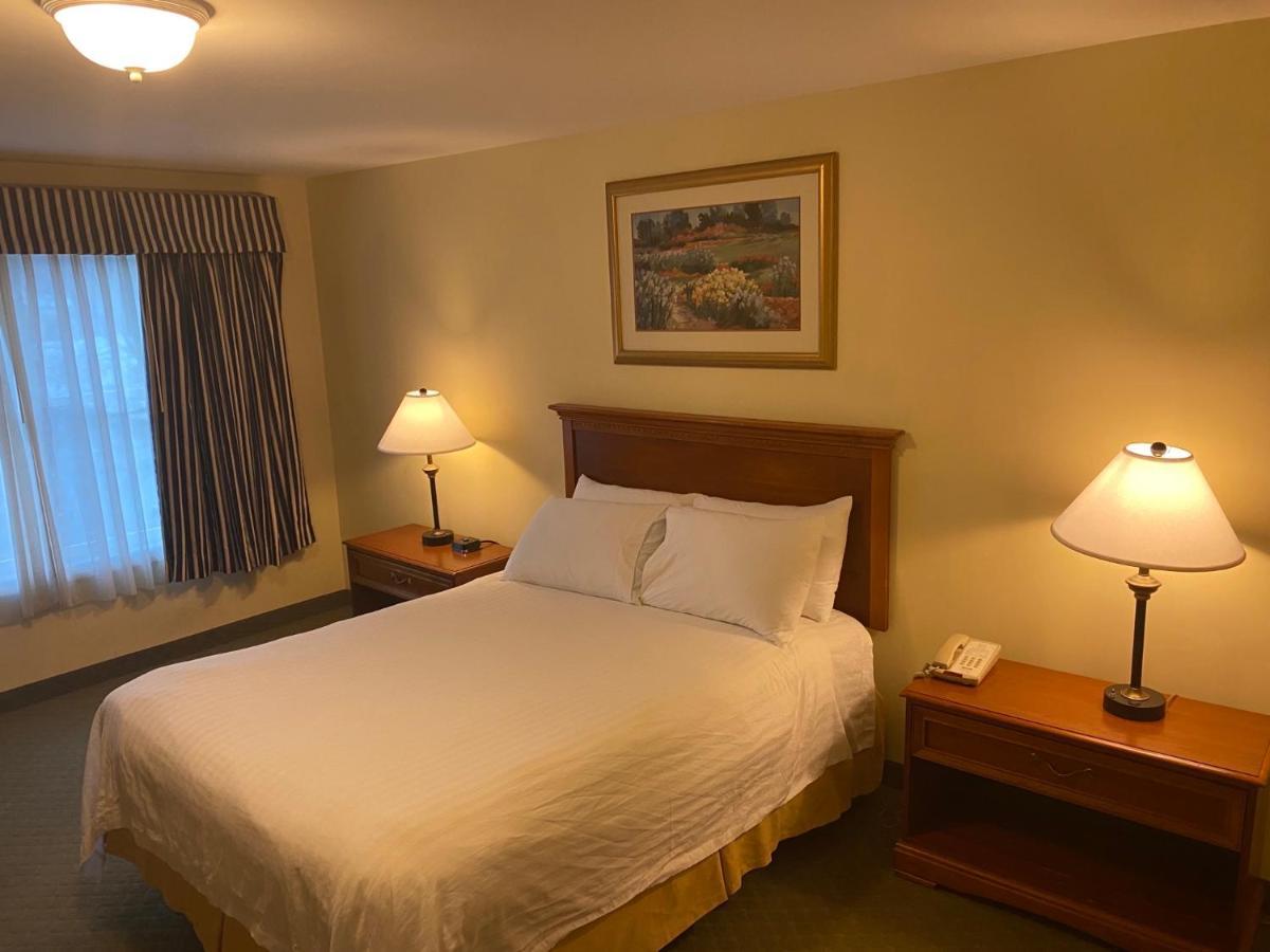 Hotel White River & 3*